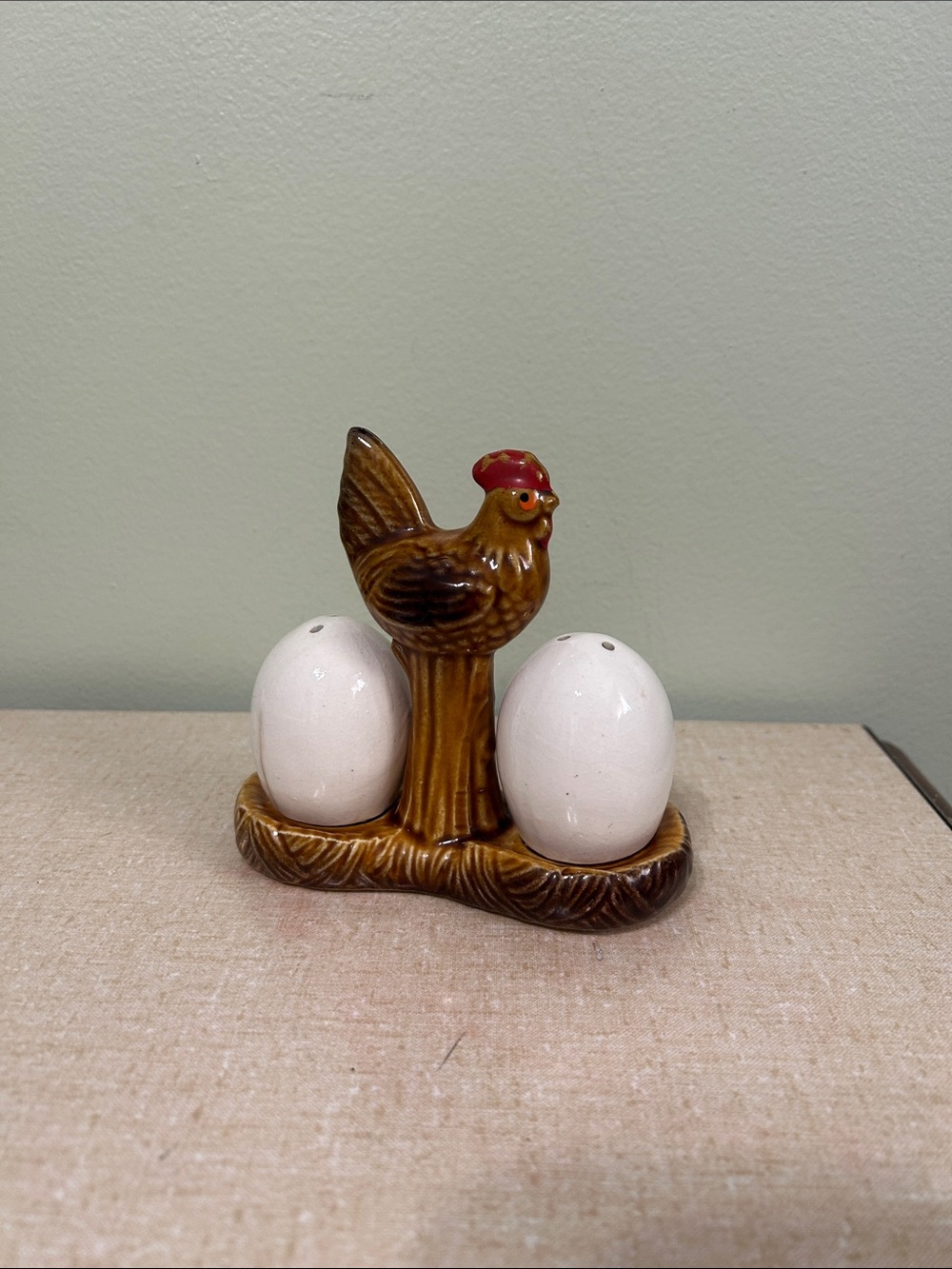 Handcrafted Brown Hen Salt and Pepper Shaker Set